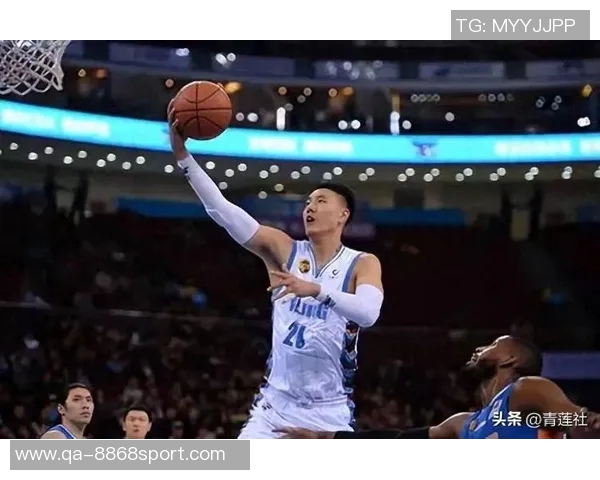 翟晓川妻子分享观赛美照庆祝陪伴第15个赛季只为与你共度每一个瞬间